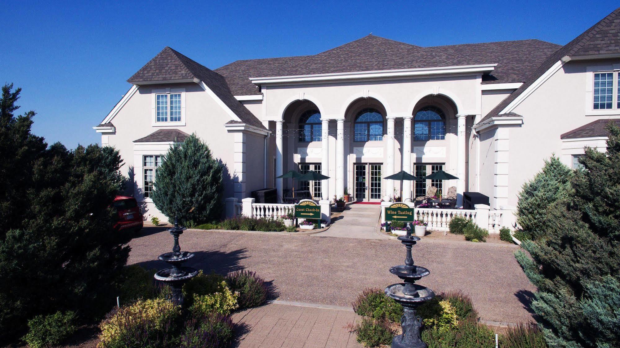 Claremont Inn & Winery Stratton Экстерьер фото